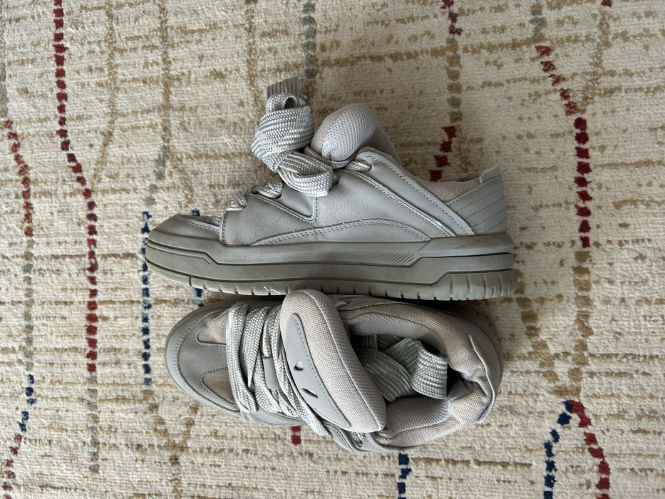 Adidasi Bershka Marimea 39