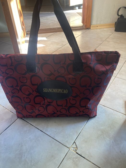 Большая вместительная сумка на молнии (для переезда/шоппинга)