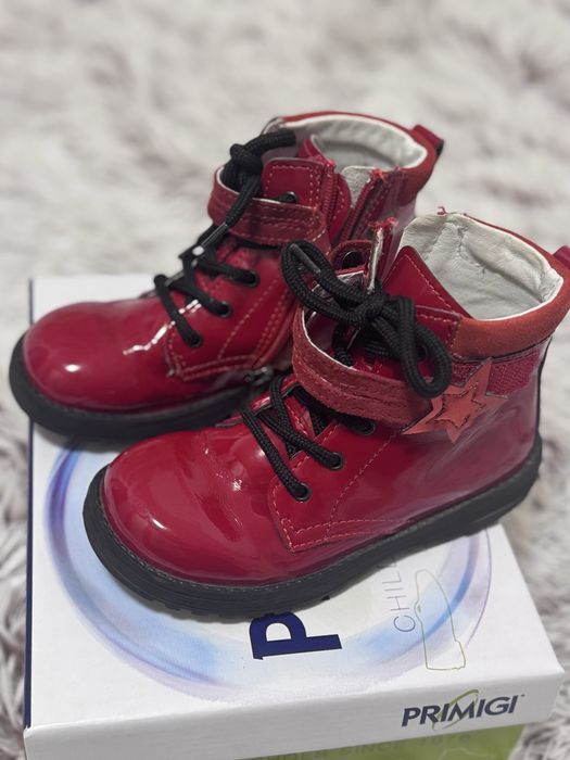 Ghetute Primigi marimea 27