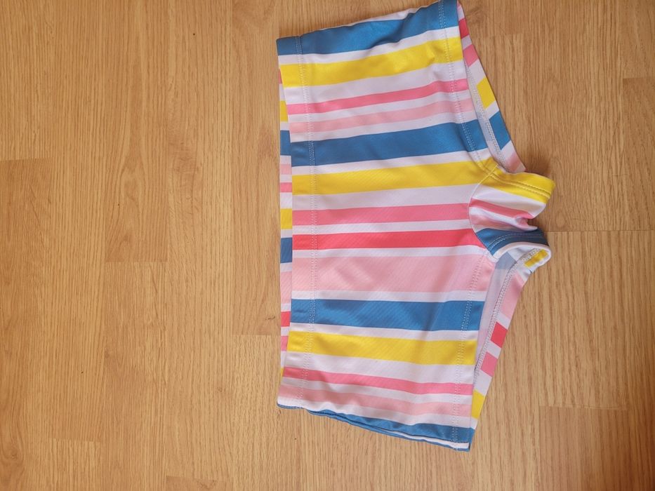 costum de baie fetite in 2 piese.