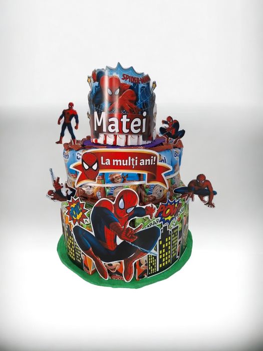 Tort din dulciuri ambalate