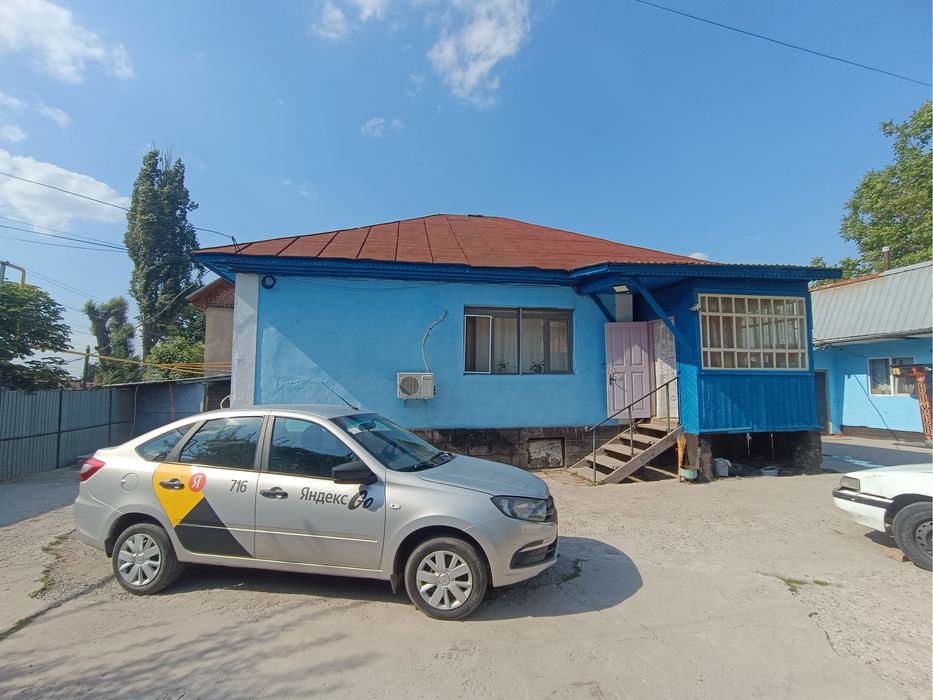 Продам два дома на одном участке