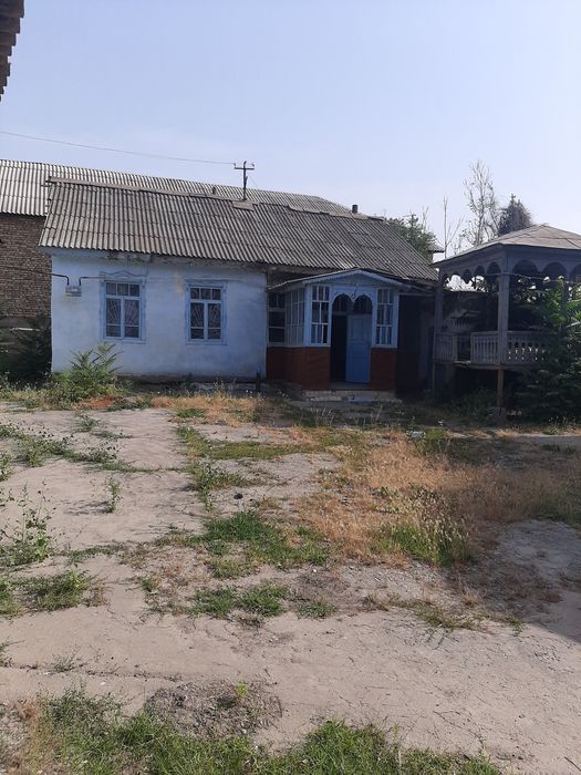 Guliston shaharda  YER NARHIDA  12 SOTIH uy sotiladi