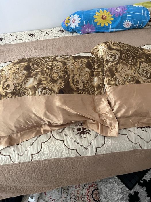 Продам подушки и одеяла
