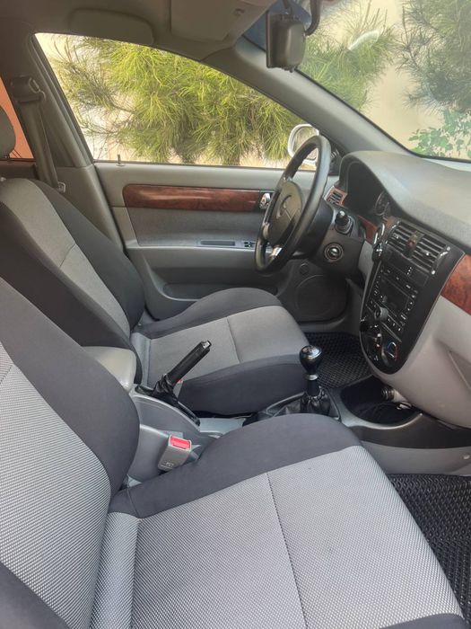 Assalomu aleykum Lassetti 2009 kraska orqa kriloda petno bor