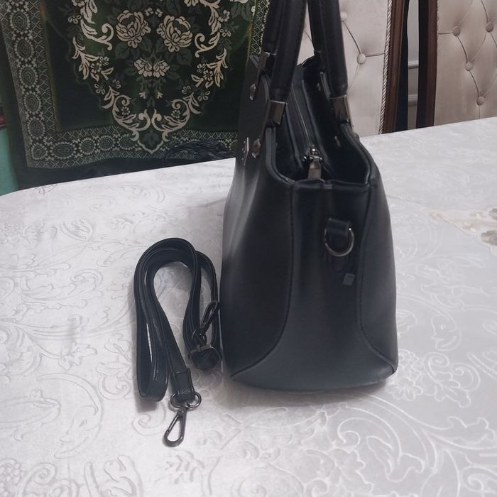 Чёрная женская сумка