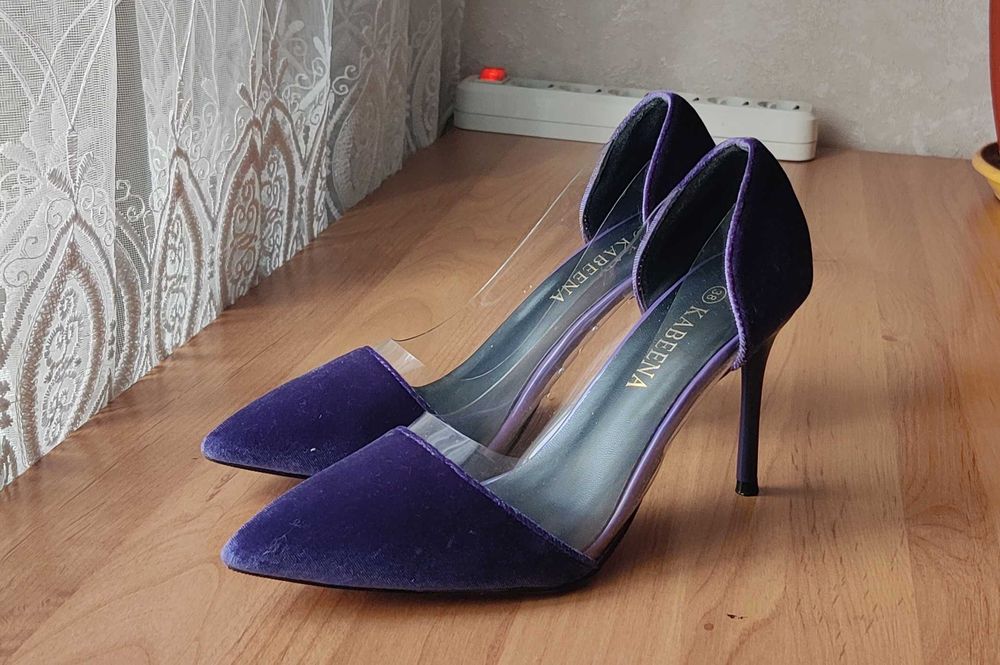 Женские бархатные туфли