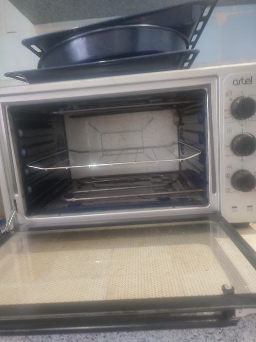 Продам электропечь artel