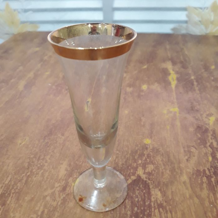 Продам коньячные рюмки