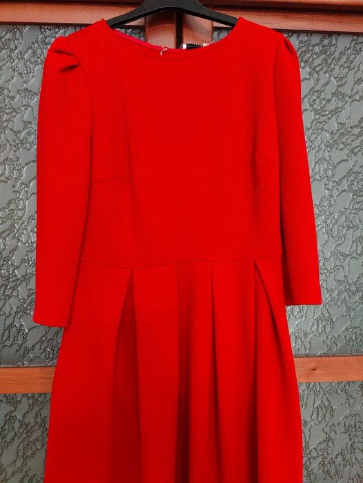 Платье женское нарядное длинное