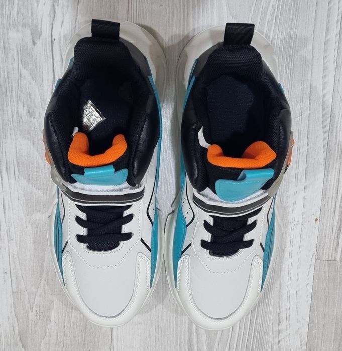 Adidasi băieți nr 38