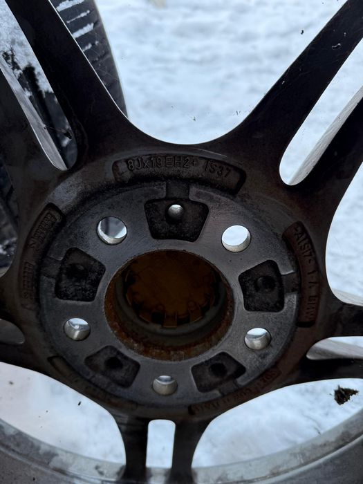 Алуминиеви джанти BMW  19 цола  със гуми.