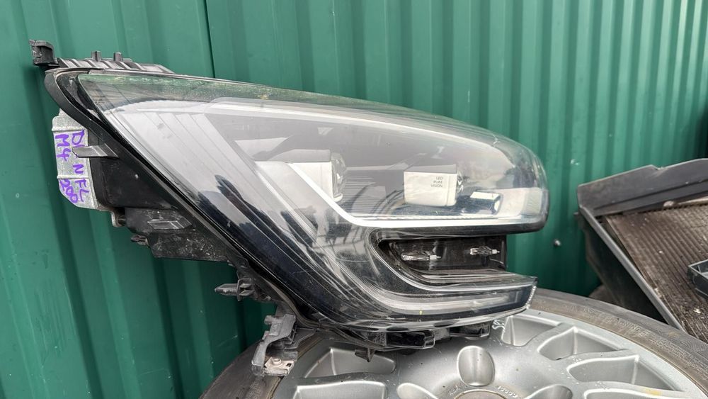Far dreapta led Renault Megane IV