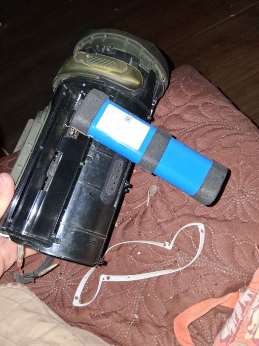 Vând boxa jbl extreme 2 la piese