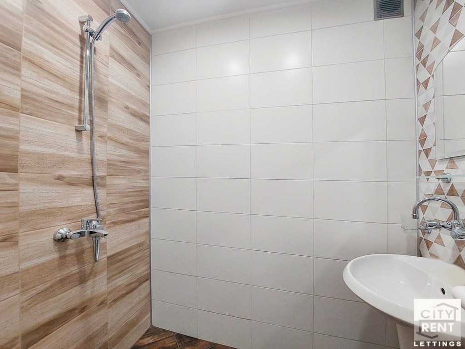 Дава се под наем Етаж от къща в Дряново - 120 кв.м за 305 € - Снимка #8