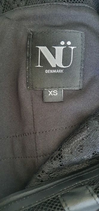 Дантелена блуза, с кожени акценти за официални поводи