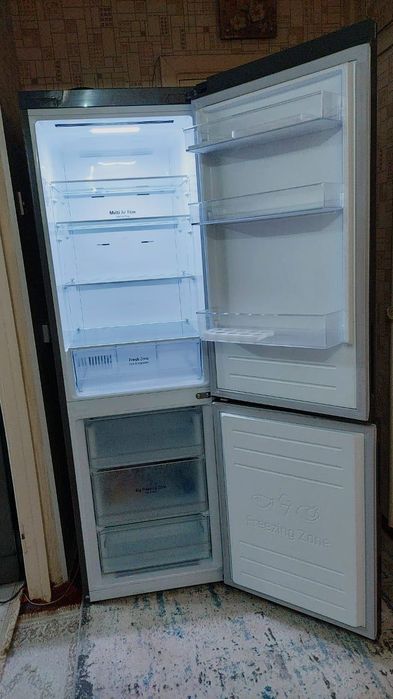 Холодильник новый