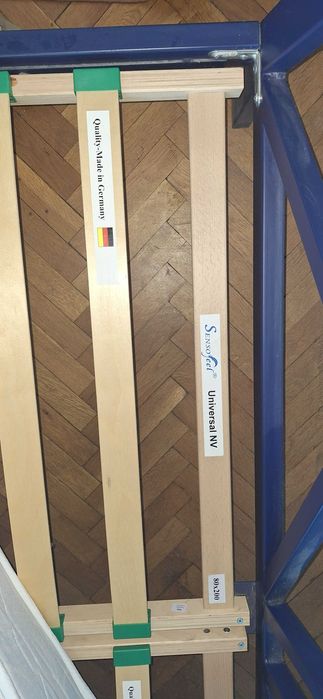 Метално легло с матрак