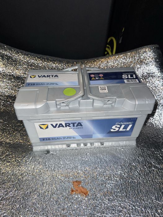 Автомобильный аккумлятор новый Varta