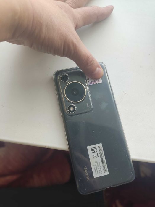 Продам HUAWEI nova Y63