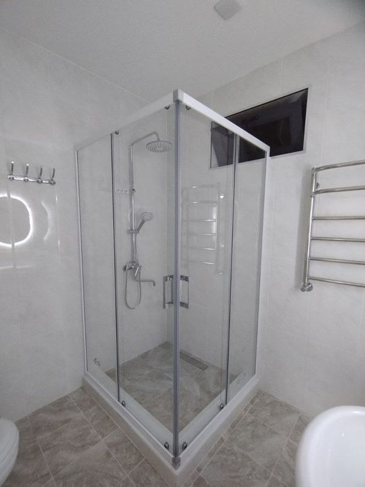 Dushavoy kabinalar.Душевые кабины.Перегородка стеклянние.Фасадние