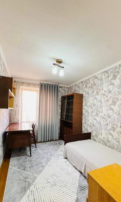 Chilonzor Mirzo-Ulugbek metro 5 daqiqa yulda kvartira bor