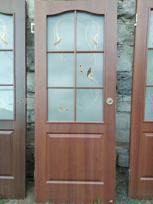 Продам межкомнатные двери б/у