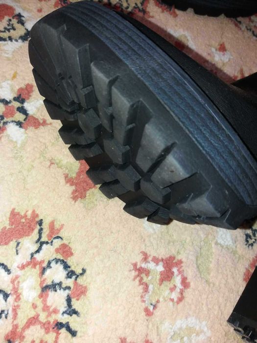 Botine cu toc și platformă