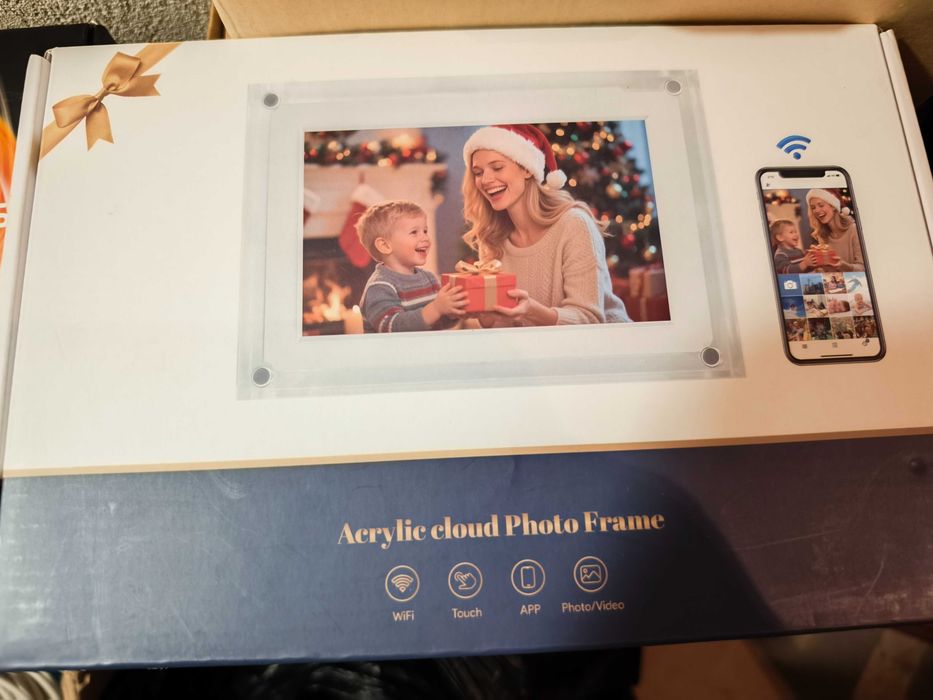 Чисто Нова Смарт Фоторамка AMABOO 10.1" с Луксозен Акрилен Корпус