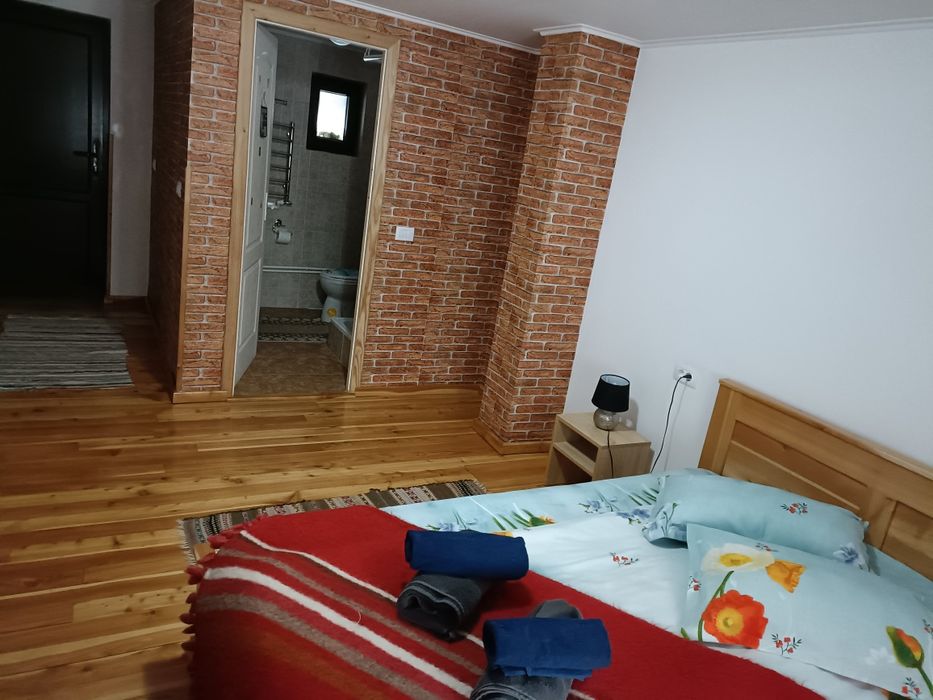 Cazare Casa dintre pini