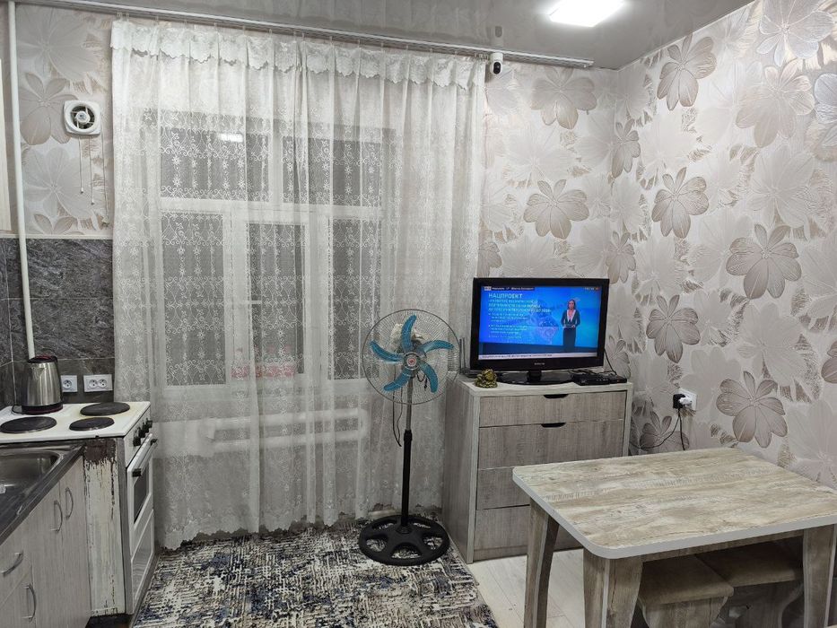 1 комнатную квартиру Сергели 2. Студия с обстановкой. Бывшее общежитие