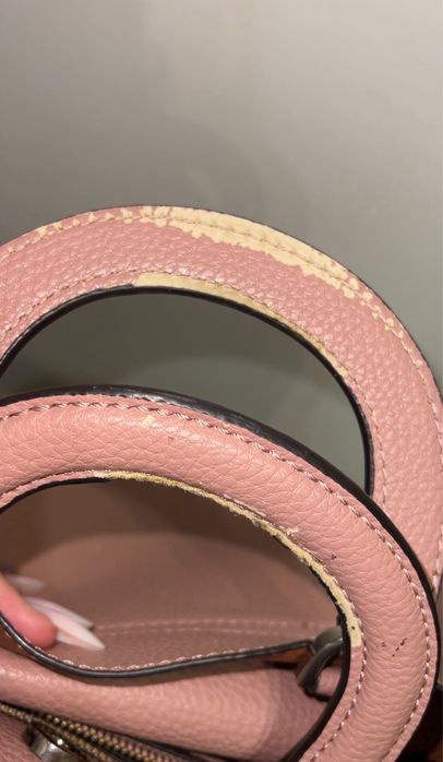 Дамска чанта Guess Aretha Girlfriend Satchel Bag