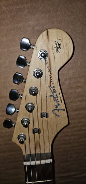 Электро__ гитара