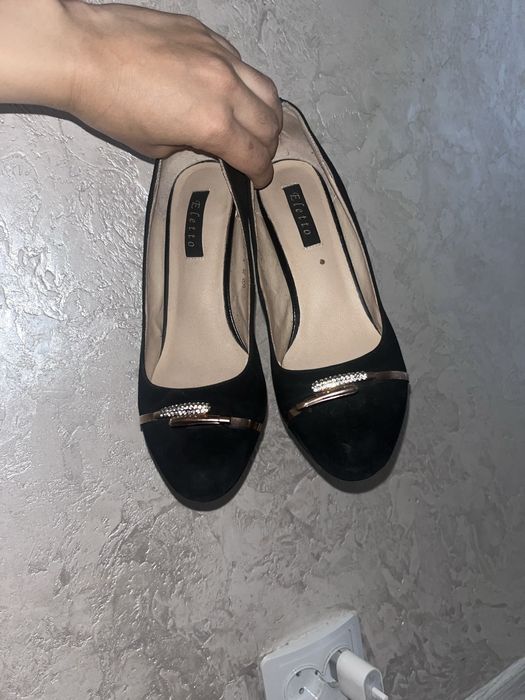 Женские туфли 37 размер