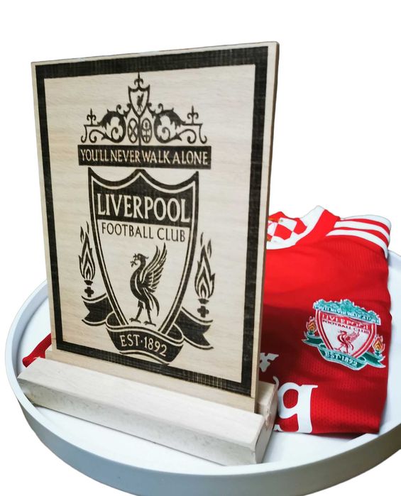 Дървен плакет  за футболни фенове! Можем да изработим за всеки отбор!