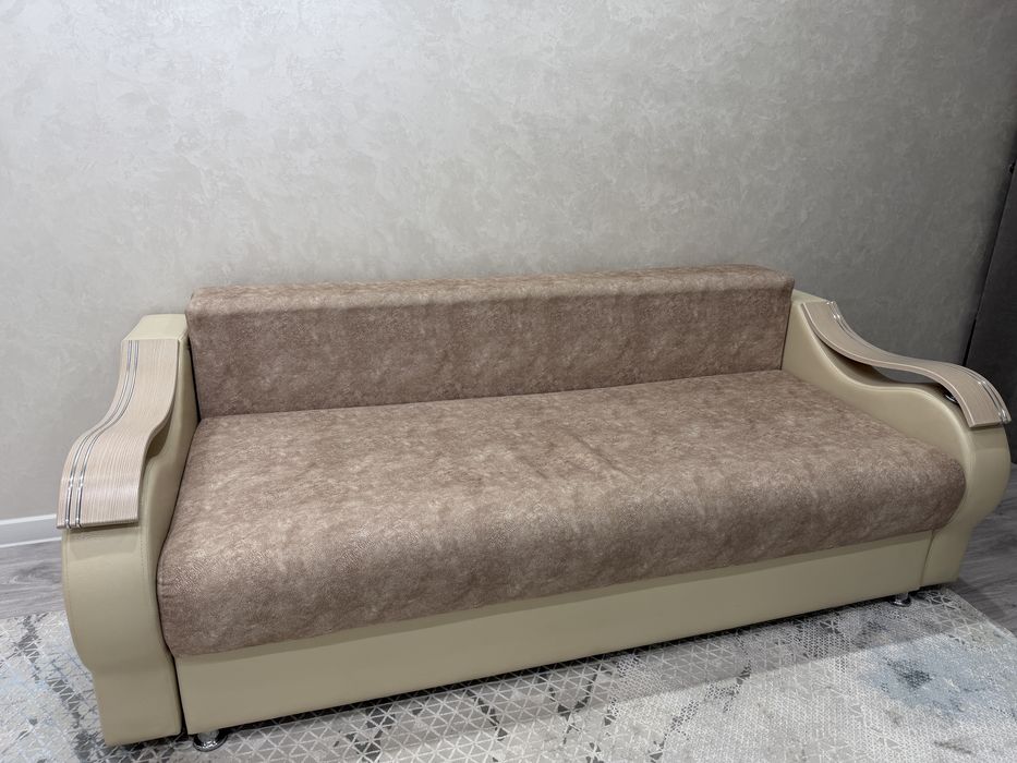 Тахта в отличном состояний