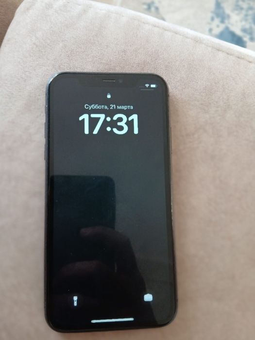 IPhone 11 64 продается