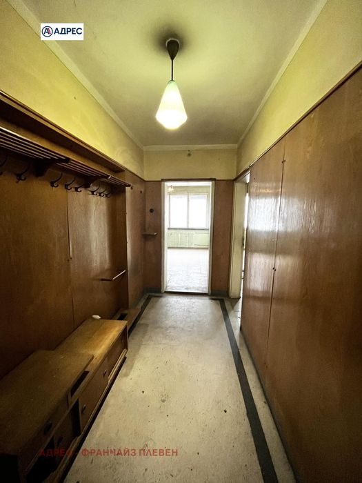 Продава се Тристаен апартамент в Плевен, Идеален център - 91 кв.м за 645 €/кв.м - Снимка #6