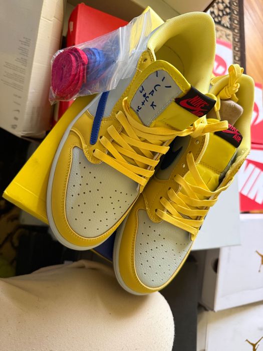 Jordan 1 Travis Scott Canary mărimea 41 si 43