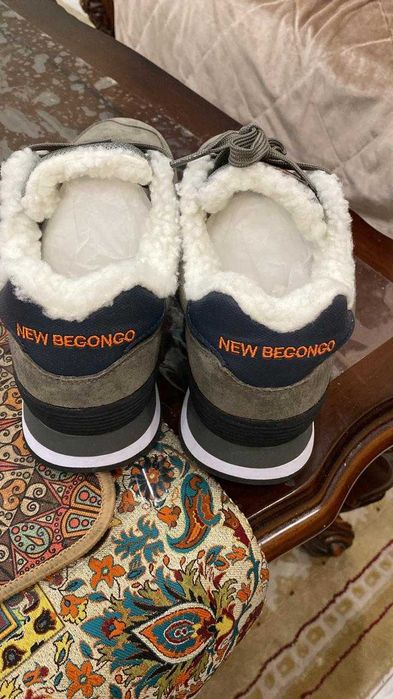 кроссовки женские