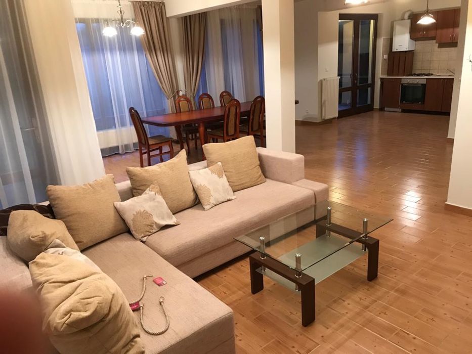 Inchiriez casa in Livezeni, cartier Orizontului