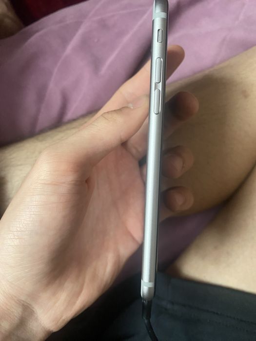 Iphone 6s  يبحيكيجييجيميبحيسسنينينين