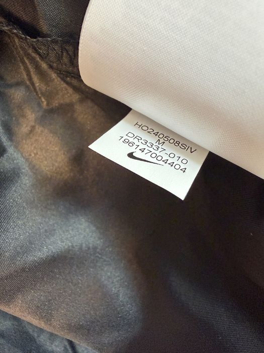 Nike горнище размер M не обличано