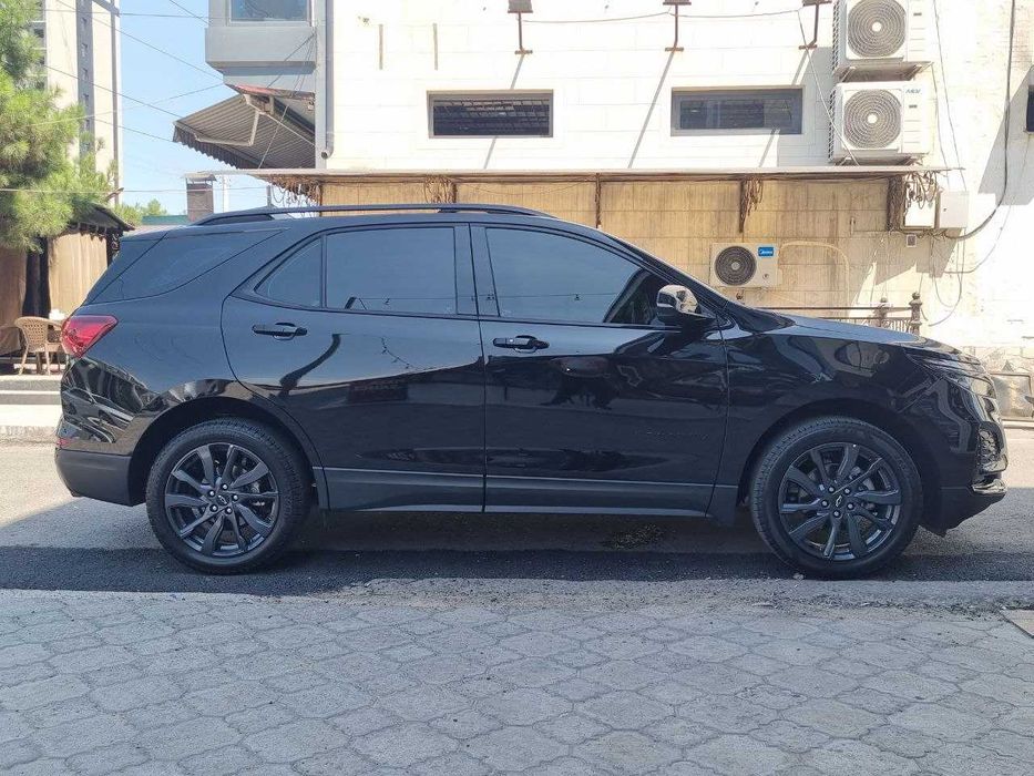 Chevrolet Equinox 2023 yilda ishlab chiqarilgan, holati yangidek