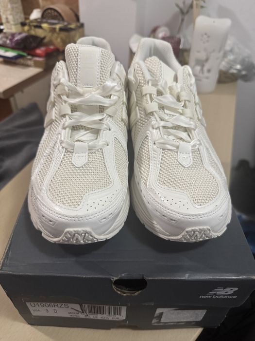 Adidasi new balance marimea 42,5