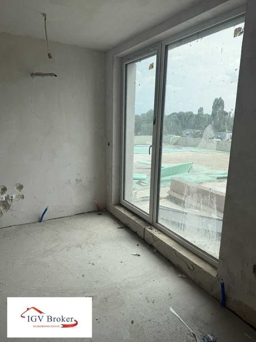 Продава едностаен апартамент в кв Сердика