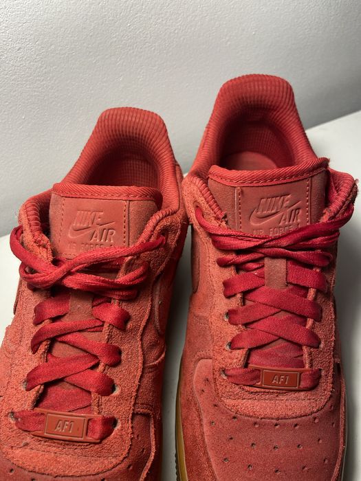 WMNS AIR FORCE 1 '07 SE червени- велур