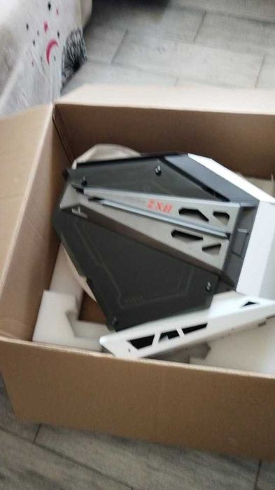 Asus Prime X299 cu i9-7920X (12 nuclee / 24 fire de execuție)