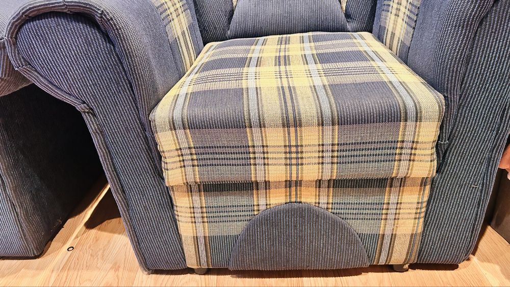 Vand fotolii foarte confortabile