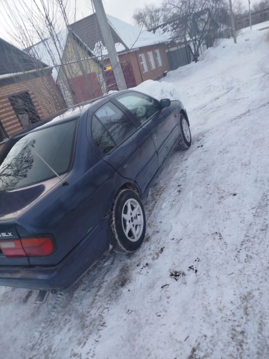 Продам Ниссан примера 1992 года.